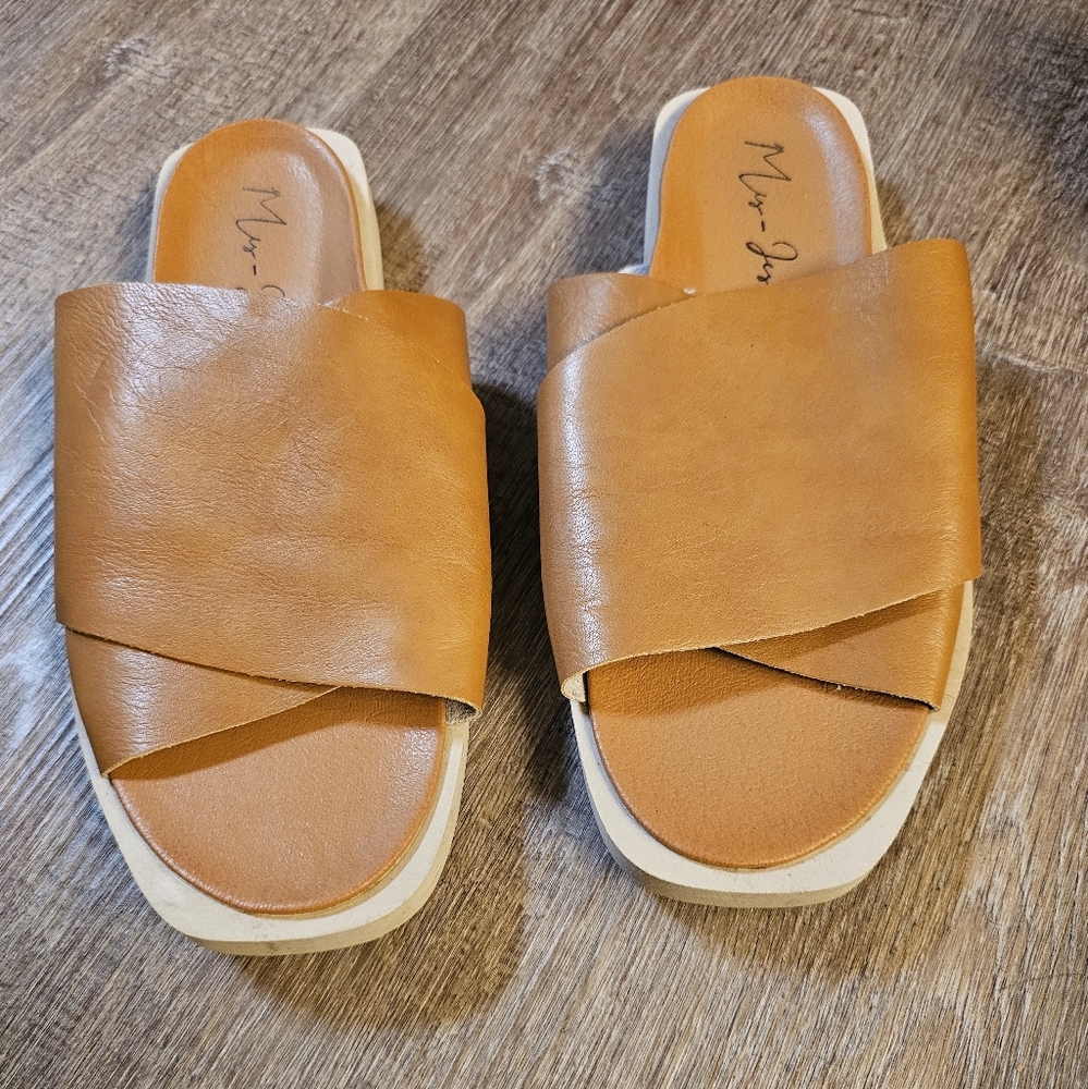Mis Jes Size 8 faux leather sandal